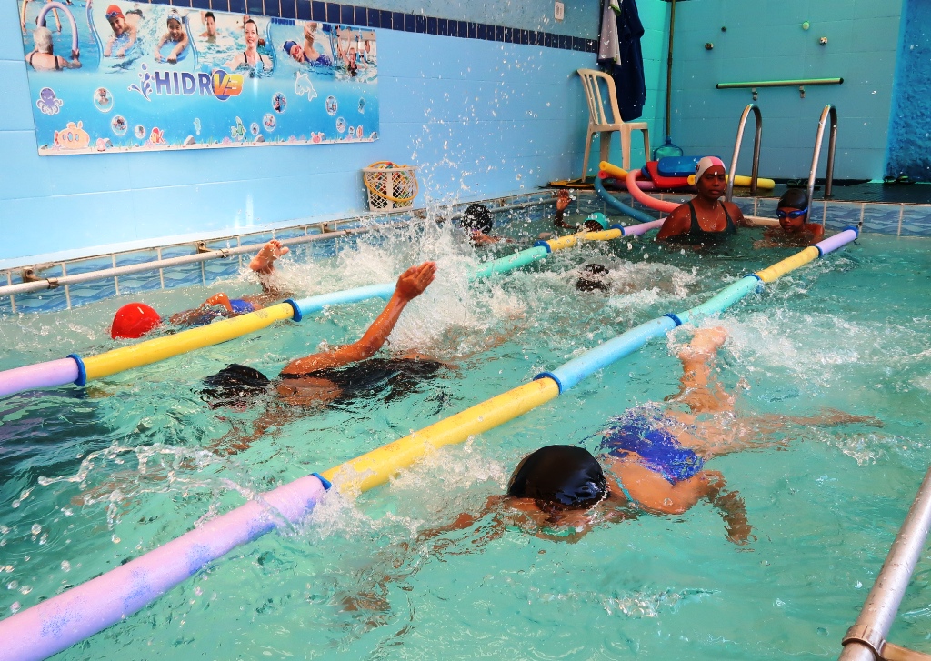 Academias de Natacao Adulto em Niterói - RJ - Brasil