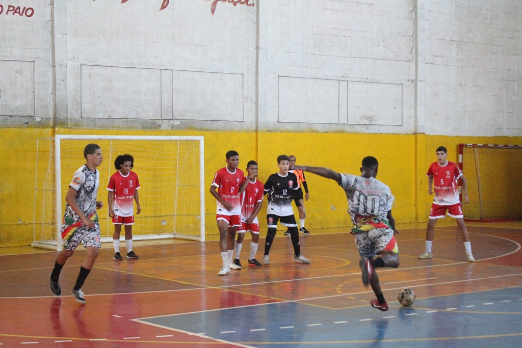 MUNICIPAL DE FUTSAL: Dois jogos do feminino e um do masculino hoje